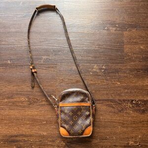 Louis Vuitton Danube Monogram Crossbody Shoulder Bag Vintage LV